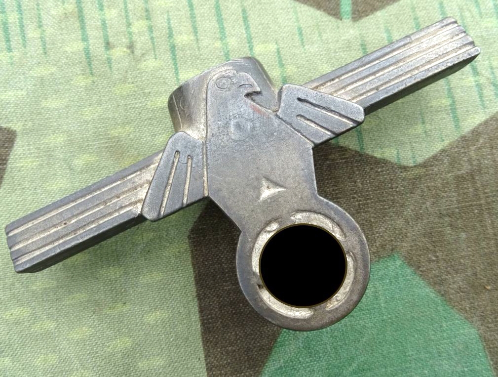 Parierstange für RLB Reichsluftschutz Führer Dolch. 