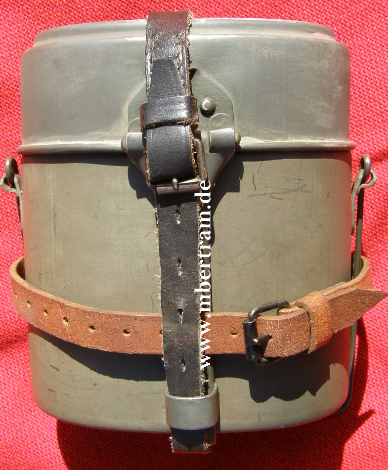 Hohes Kochgeschirr 1914, 1. WK, Lack 98%, Riemen