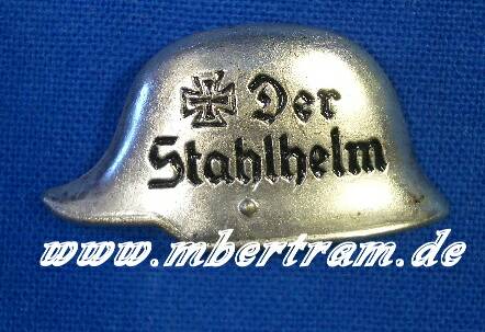 Stahlhelmbund Mitgliedsabzeichen, hohlgeprägt, versilbert.