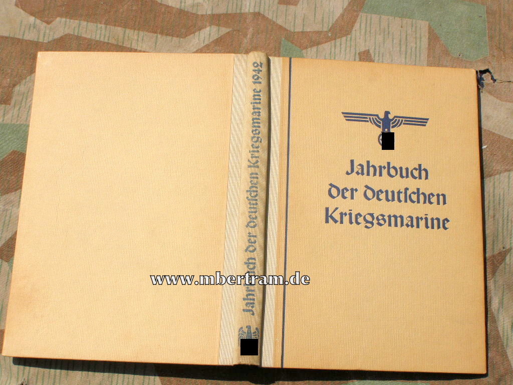Das Jahrbuch der deutschen Kriegsmarine 1942. 202 S.