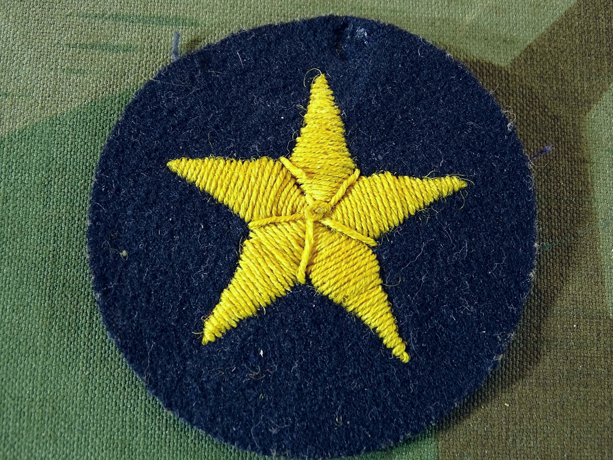 Kriegsmarine Ärmelabzeichen Bootsmanns Matrose auf blauem Grund, Scharnhorst
