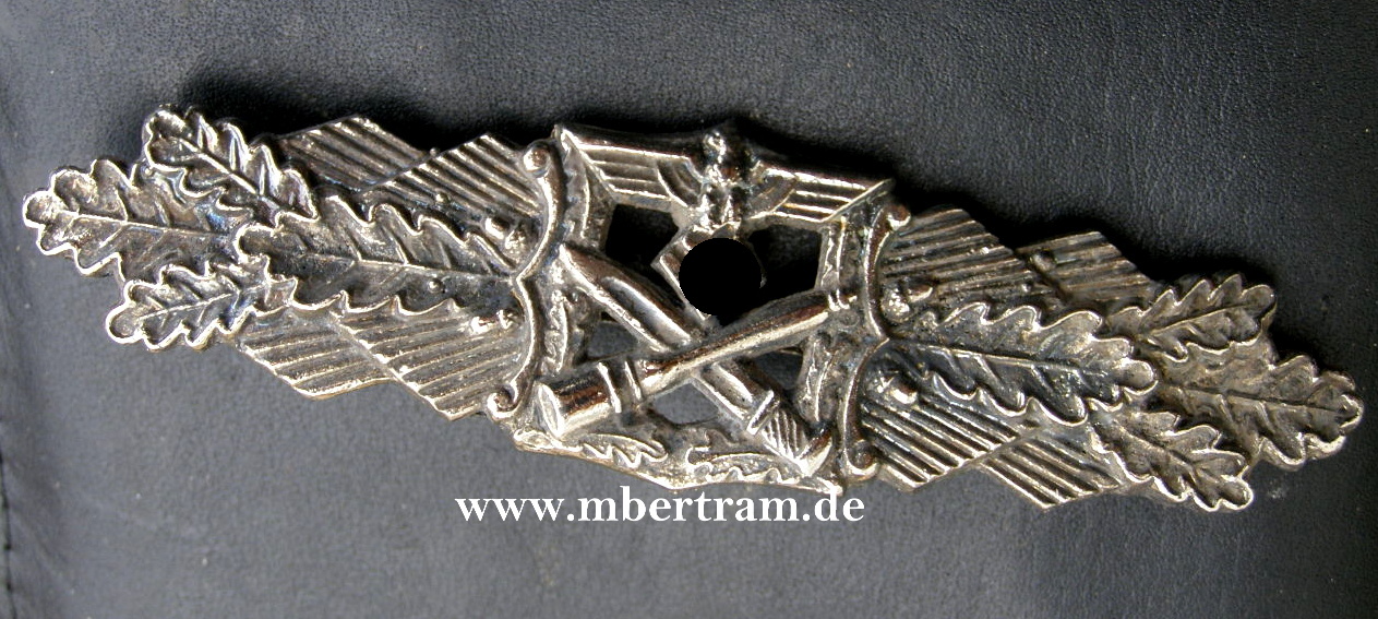 REPLIK: Nahkampfspange Silber, FLL, FEC.WE Peekhaus Berlin.