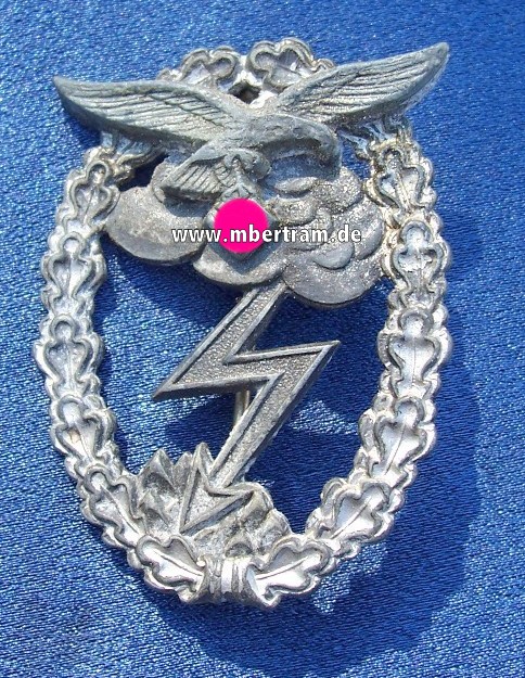 Erdkampfabzeichen der Luftwaffe Feinzink oh. Herst.