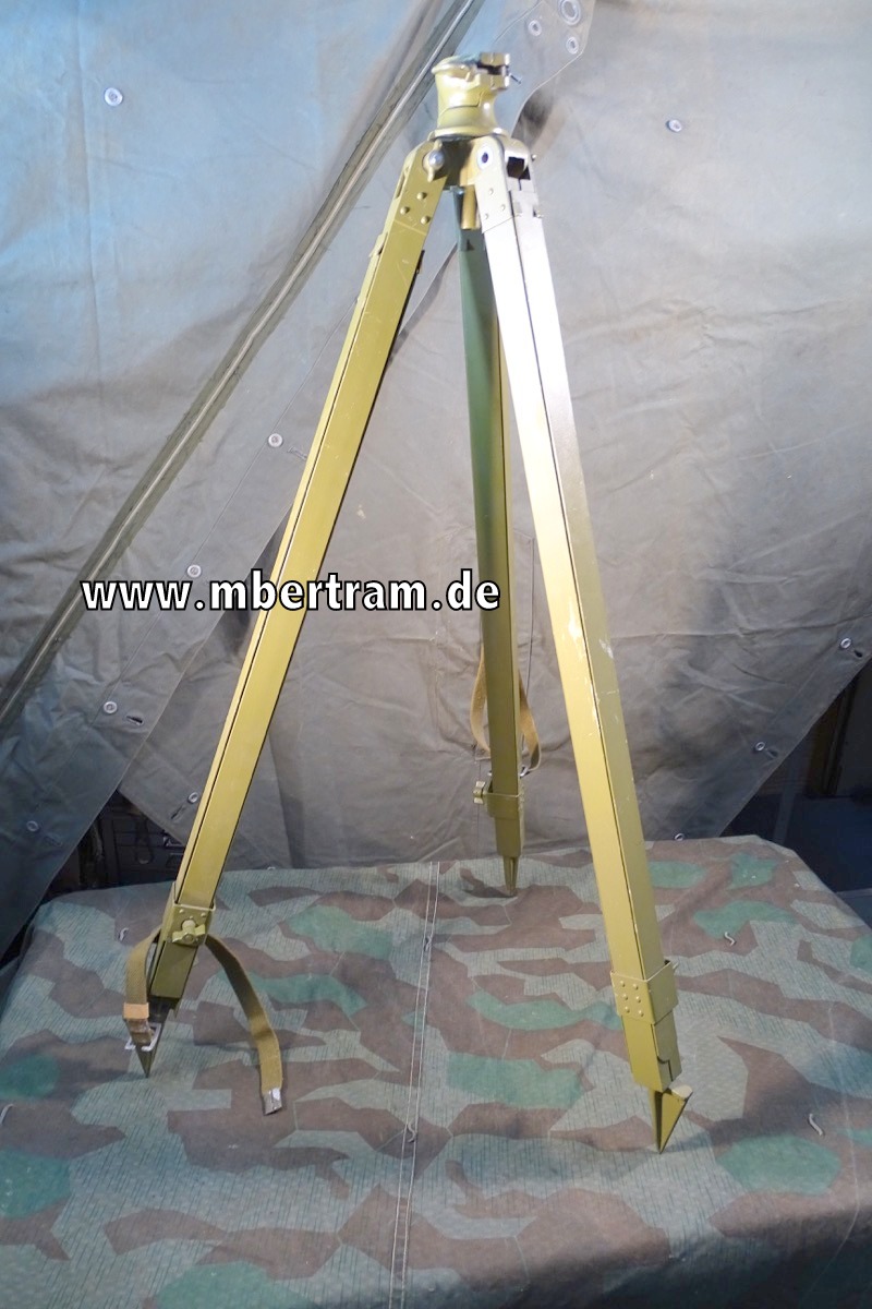 Dreibein / Stativ für Artillerie Entfernungsmesser DDR ? Rote Armee?