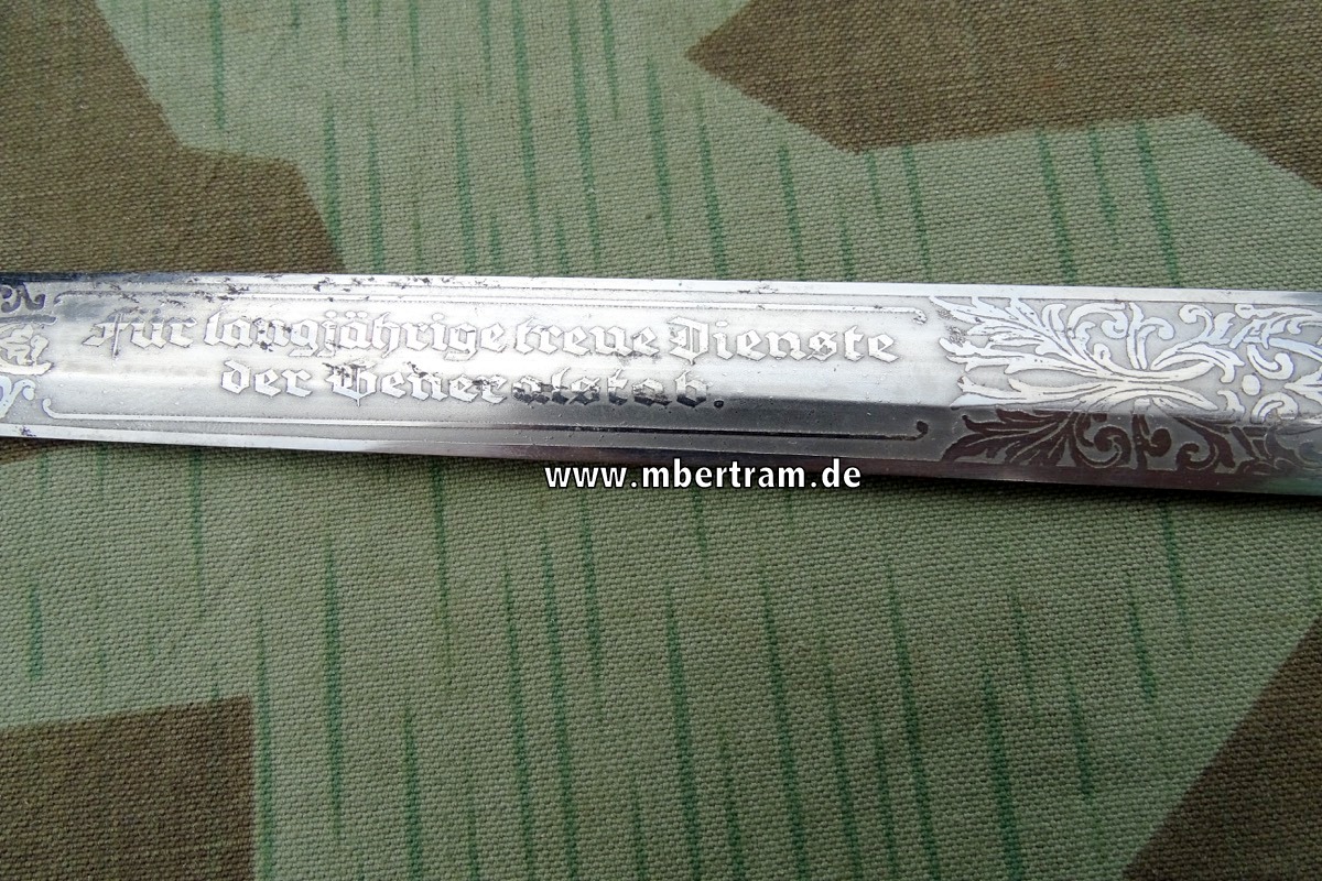 15929-4