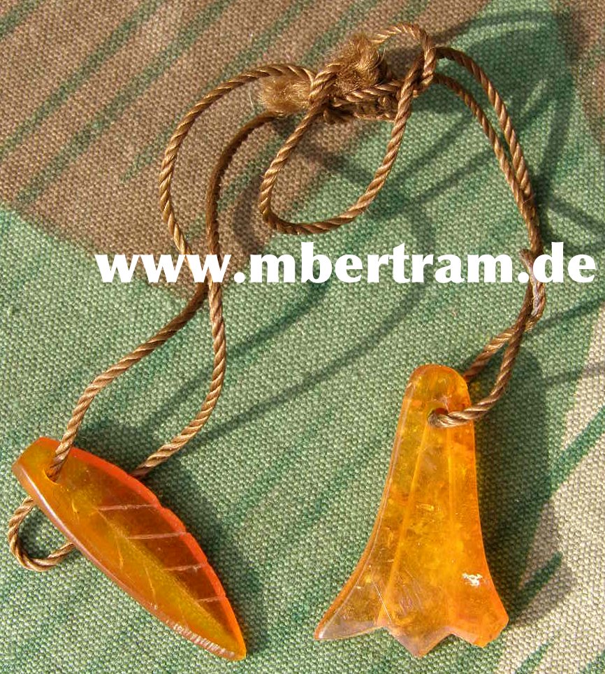 WHW Reichsstrassensammlung Bernsteinblüte u. Blatt